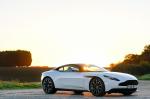 Aston Martin DB11 V8 2017 года (UK)
